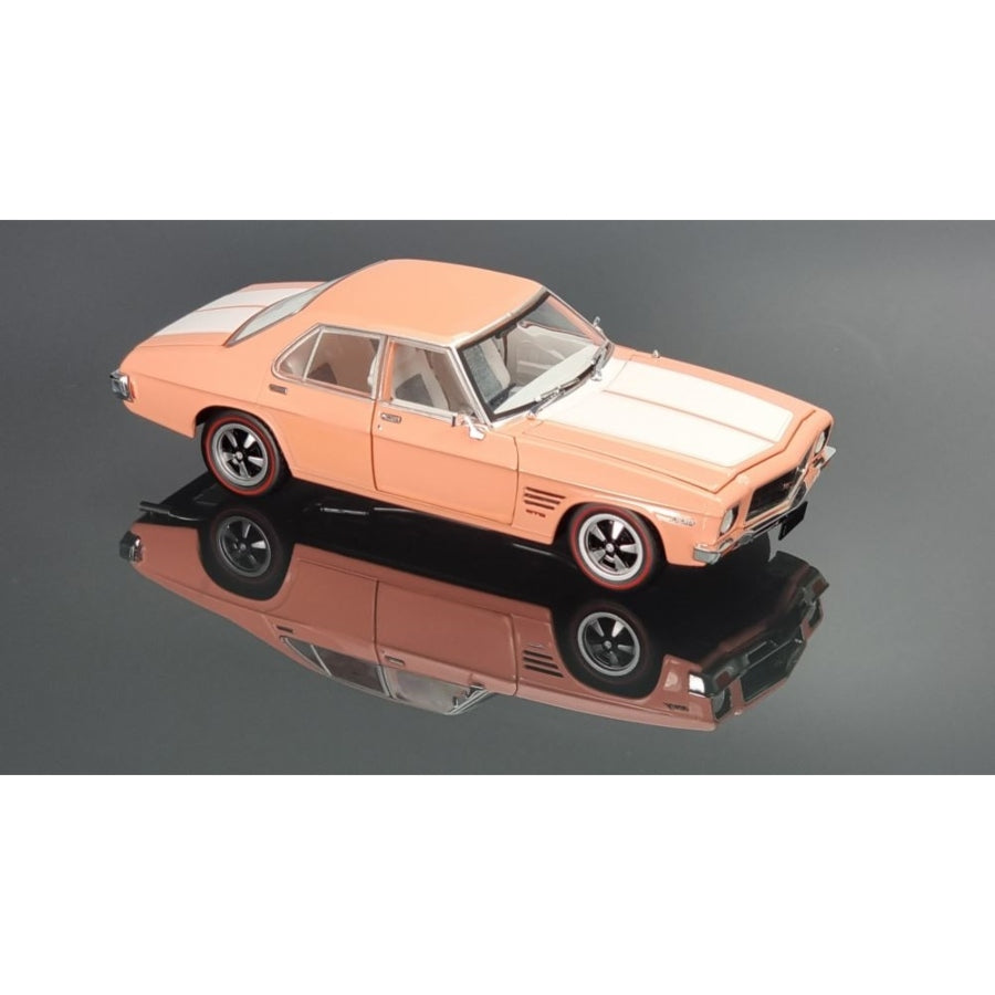 DDA 1:24 Light Tangerine HQ GTS Diecast Model