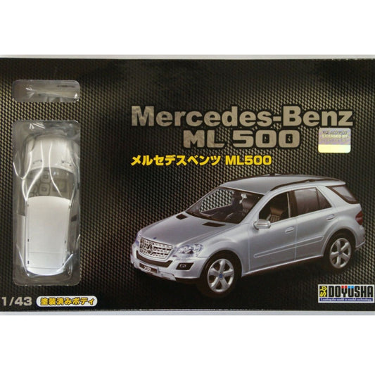 Doyusha 1/43 Mercedes-Benz ML500 Plastic Model Kit