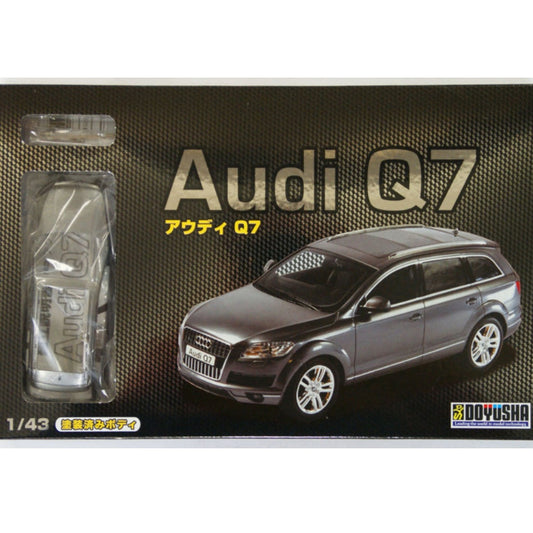 Doyusha Audi Q7 1/43 Scale plastic model Kit