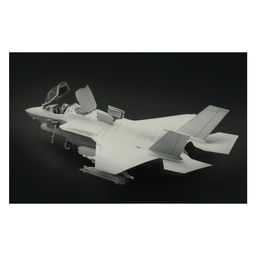 Italeri 2810S 1/48 F-35B Lightning