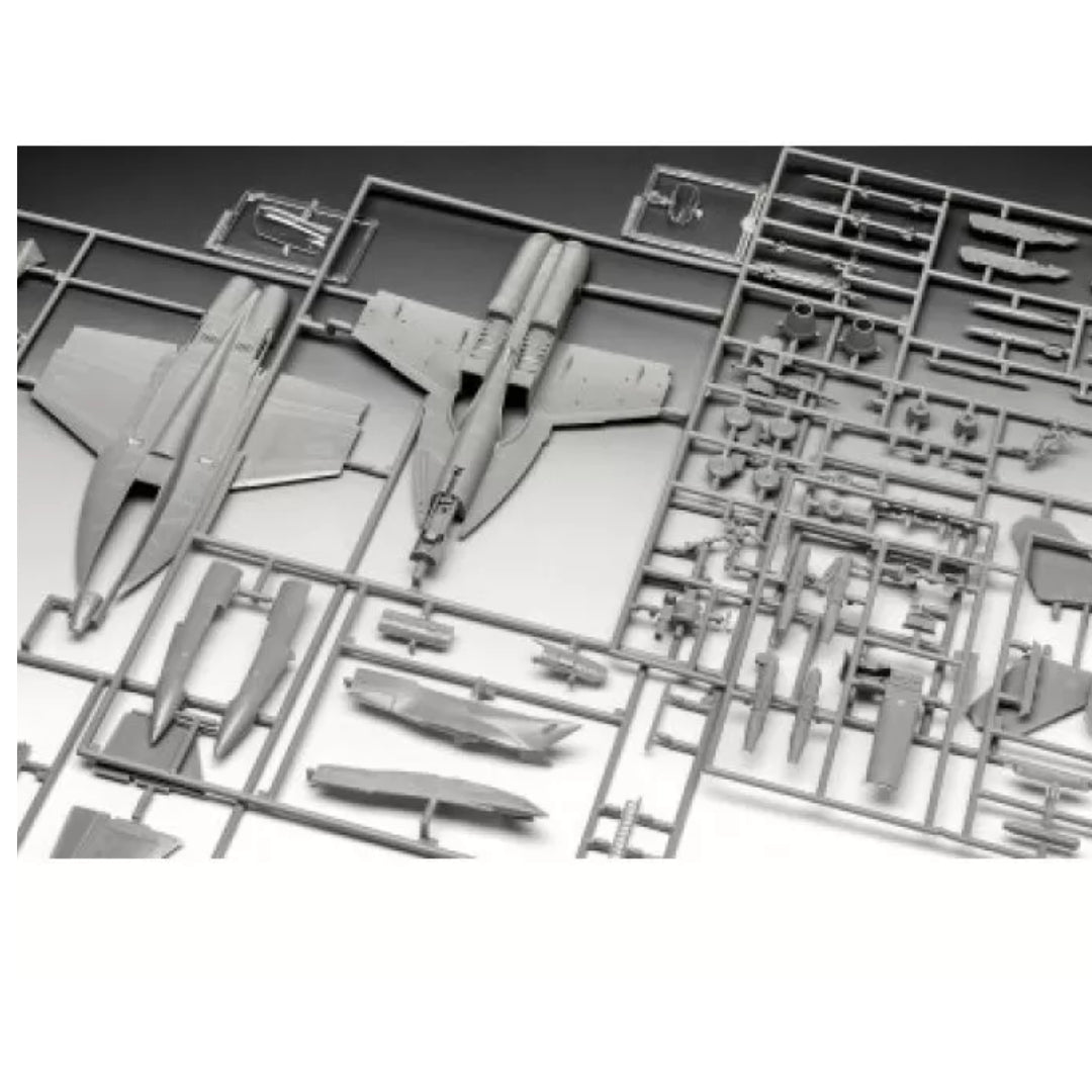 Revell 1/72 F/A-18F Super Hornet Scale Model Kit